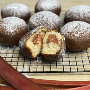 Keto Pączki z Rabarbarem